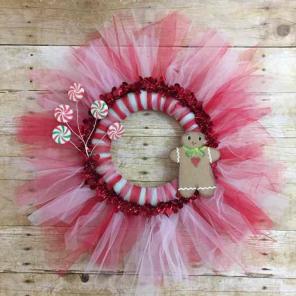 Red and white Christmas wreath