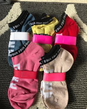 VS PINK Low Show Socks
