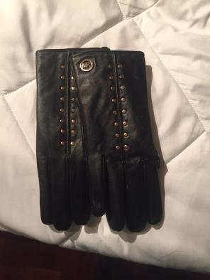 Michael Kors Leather Gloves With Gold.