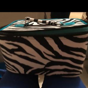BRAND NEW CABOODLE