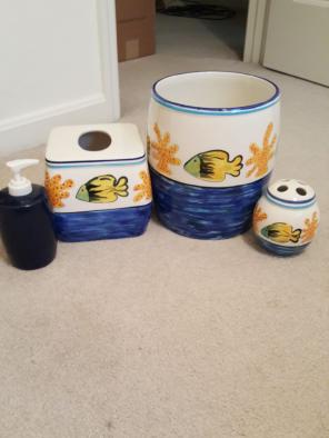 Bathroom fish trash/Kleenex/toothpaste