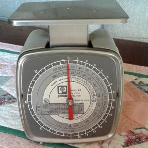 Pelouze Model 72, postal scale.
