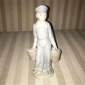 Lladro Porcelain Figurine