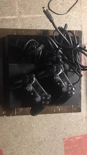 Black PS4