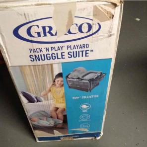 Graco pack n play snuggle suite playard