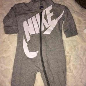 Nike jumper 6/9