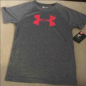 New boys Under Armour size 7 shirt