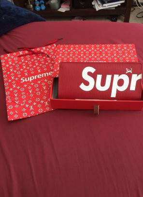 Supreme LV Long Wallet
