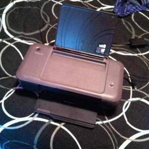 HP deskjet 1000 with ink