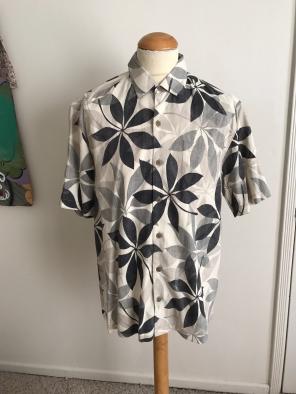 Tommy Bahama Men's Hawaiian Shirt M