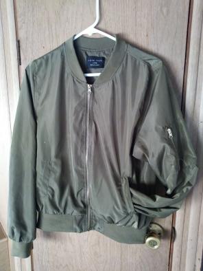 Light weight Bomber Jacket (L)