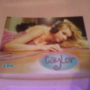 TAYLOR SWIFT/PARAMORE 8x10 Pin-Up!