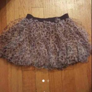 Girl skirt size 2t