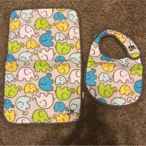 Thirty-One Bib & Burp Cloth Set