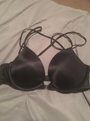 Victoria Secret Strapped Push Up Bra