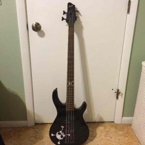 Fender Squier Bass Guitar Skull MB-4