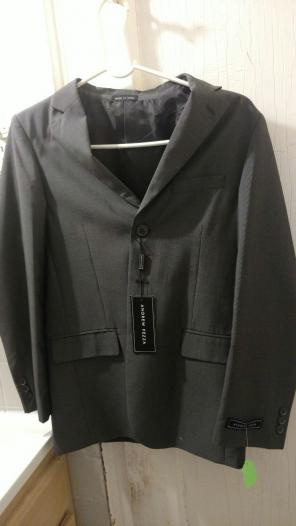boys brand new suit