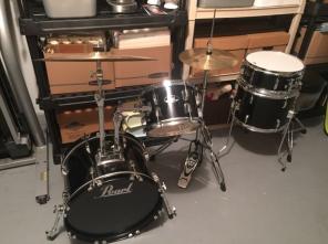 Pearl roadshow 4 piece drum kit