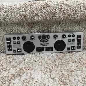NUMARK DJ2GO