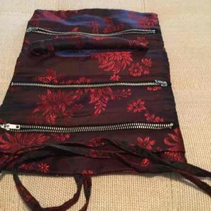 Makeup brush/jewelry travel case