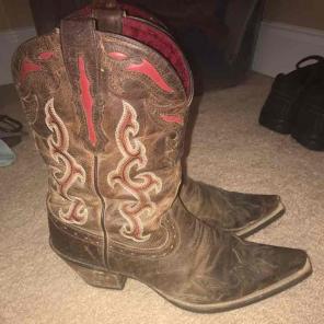 Ariat cowgirl boots