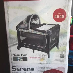 Baby trend Serene Playyard