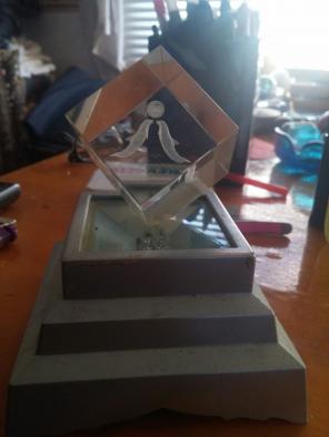 Light up stand + dolphin glass cube