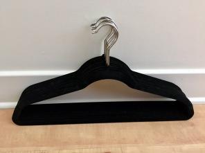 10 Adult Velvet Hanger Black