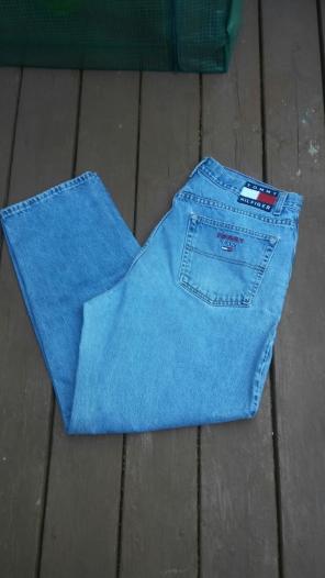 Vintage Tommy 42x32 Jeans