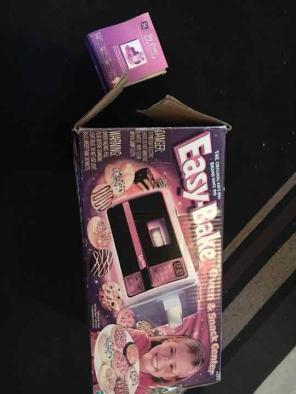 Easy Bake Oven with replaceable light