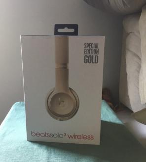 Beats Solo3 Wireless Headphones Gold