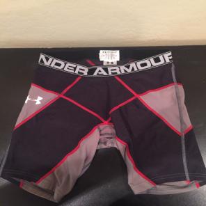 Red & Black Under Armour Briefs/tights L