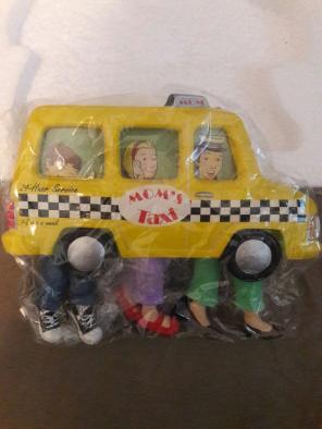 Moms taxi photo frame with dangling legs
