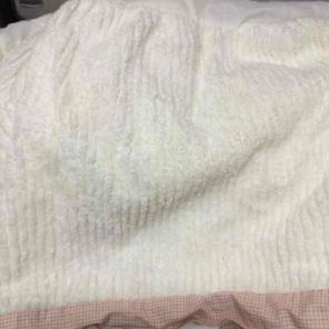 Plush crib skirt for Julnmike