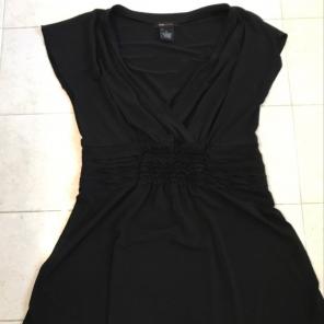 NWOT BCBG V NeckSlim Waist Medium