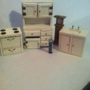 Wood Dollhouse Furniture