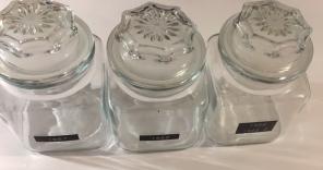 Vintag Anchor HocKing Storage Jar Set