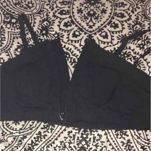 Breast feeding pumping bra