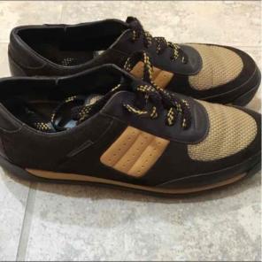 Ladies Authentic LV Sneakers