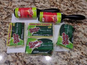 4 heavyduty scotch brite,2 lint roller