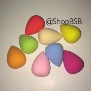 Blender sponge makeup/contour/palette