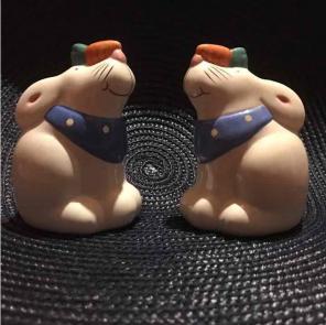 CERAMIC BUNNY RABBIT S&P SHAKERS