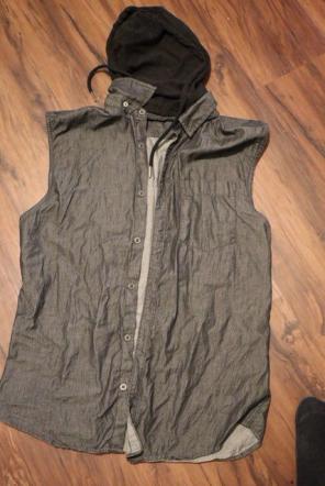 Hooded Print Vest