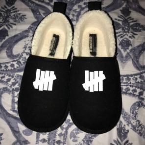 undefeated slippers