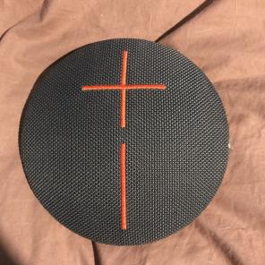 UE Roll 2 Bluetooth Speaker