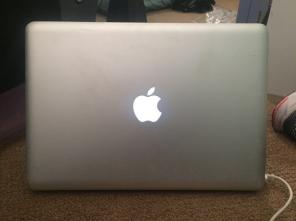 Apple MacBook Pro Laptop
