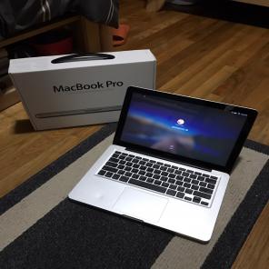 Macbook Pro 13-inch (Great Condition)