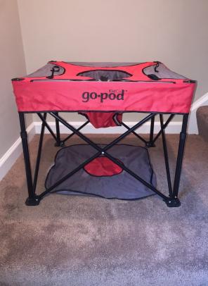 KidCo Go Pod Portable Exersaucer Red