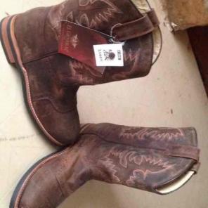 Men's work boots
