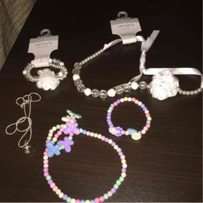 Toddler jewlery set caters